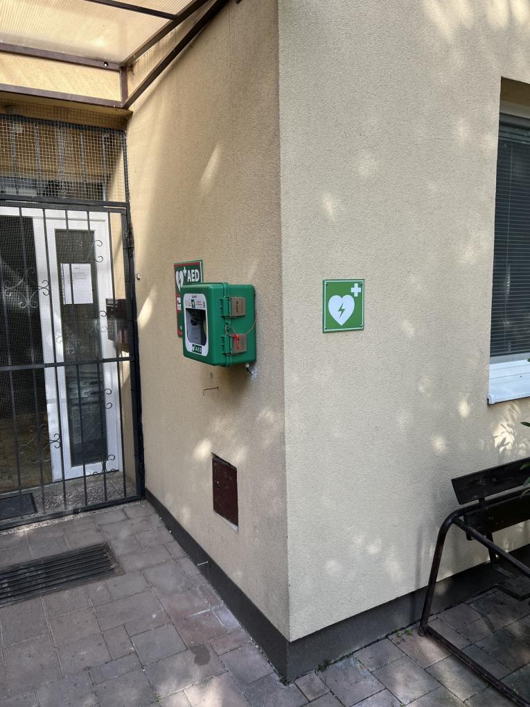 AED AED